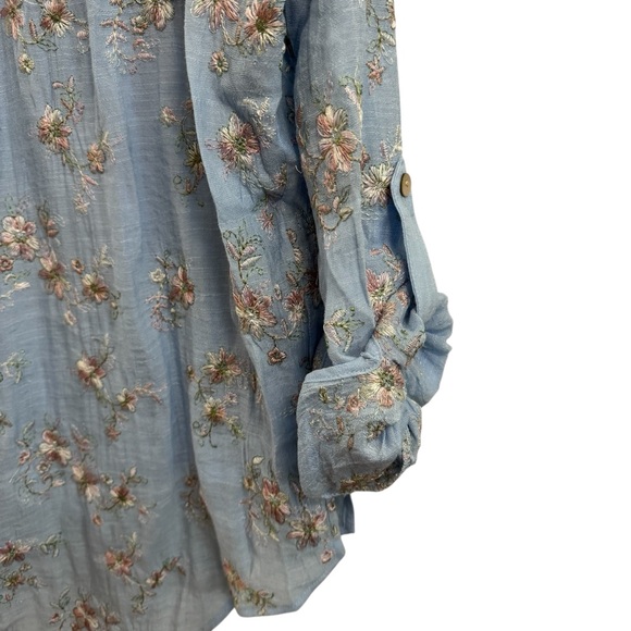 Rose & Everly Embroidered Blue Long Sleeve Button Down Blouse NWT - Picture 5 of 6